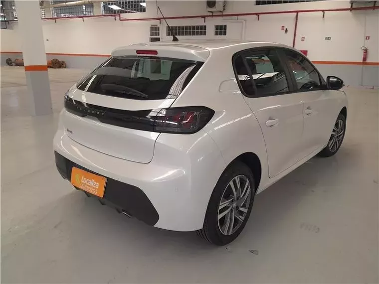 Peugeot 208 Branco 3