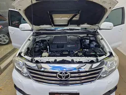 Toyota Hilux SW4