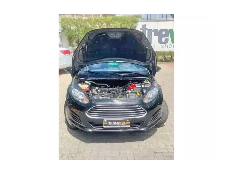 Ford Fiesta Preto 3