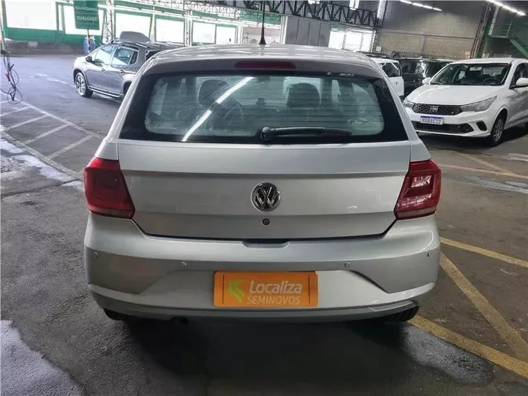 Volkswagen Gol Prata 14