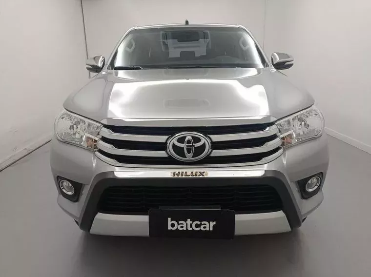 Toyota Hilux Prata 8