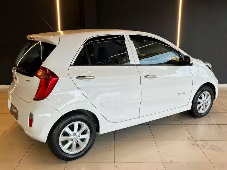 KIA Picanto Branco 2