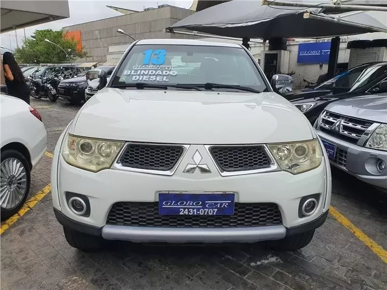 Mitsubishi L200 Triton Branco 9