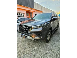 Toyota Hilux SW4
