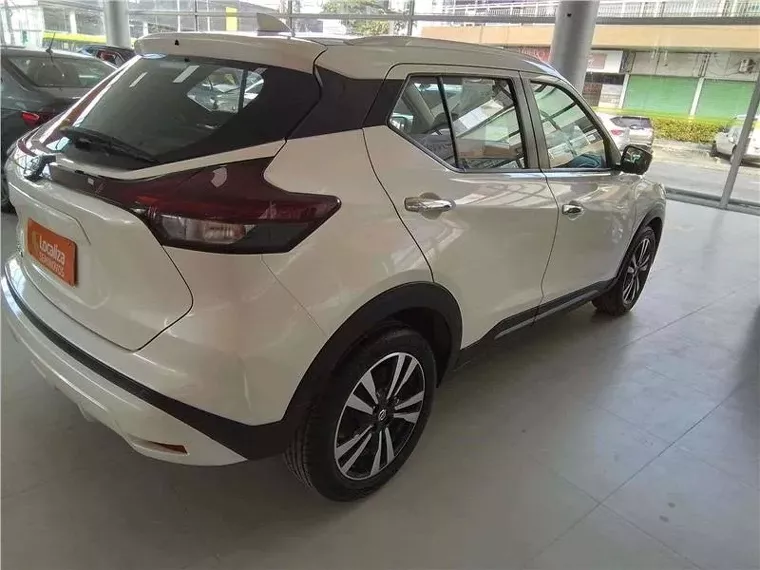 Nissan Kicks Branco 2