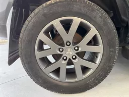 Mitsubishi Pajero TR4