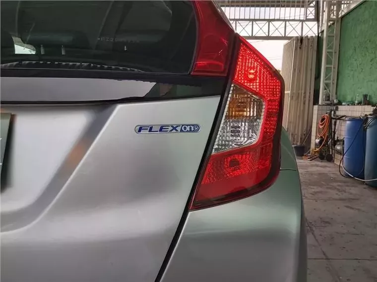 Honda FIT Prata 4