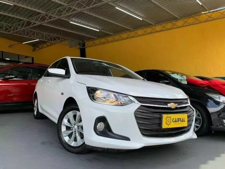 Chevrolet Onix Branco 7