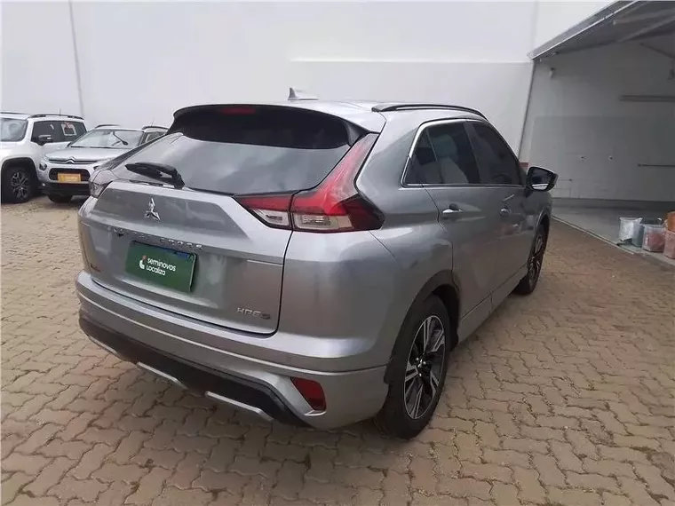 Mitsubishi Eclipse Cross Prata 5