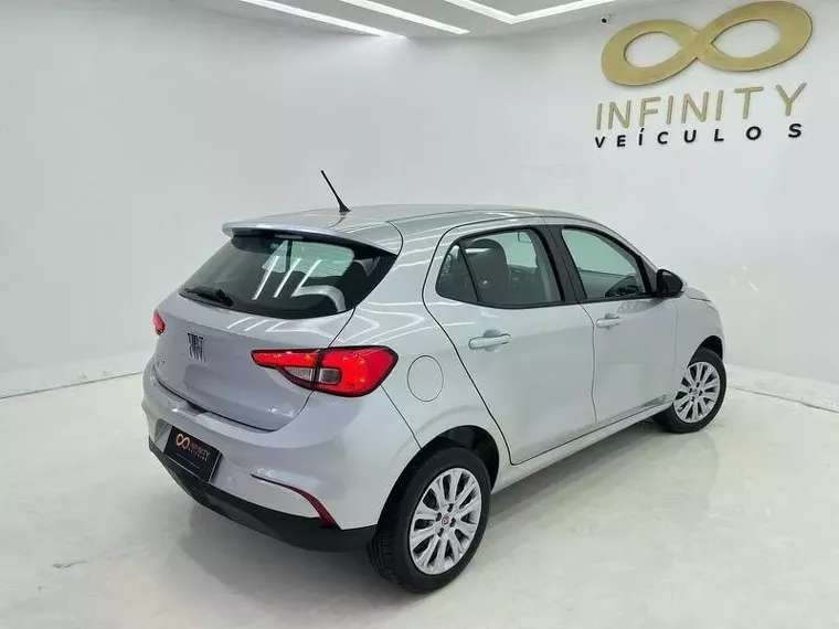 Fiat Argo Prata 10