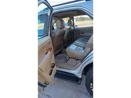 Toyota Hilux SW4