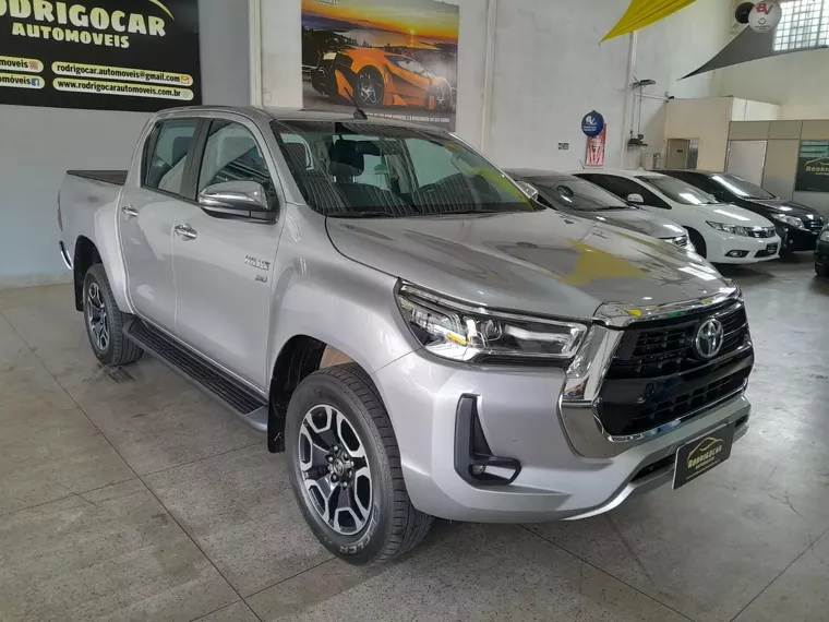 Toyota Hilux Prata 3