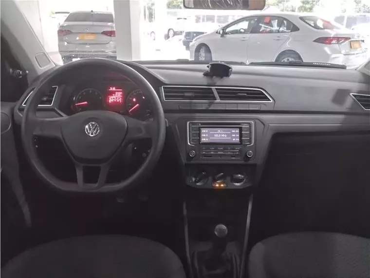 Volkswagen Voyage Prata 12