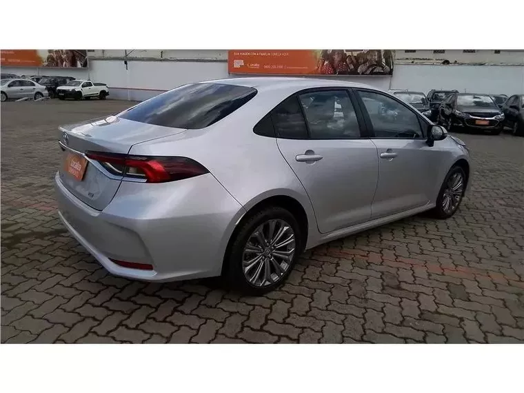 Toyota Corolla Prata 10