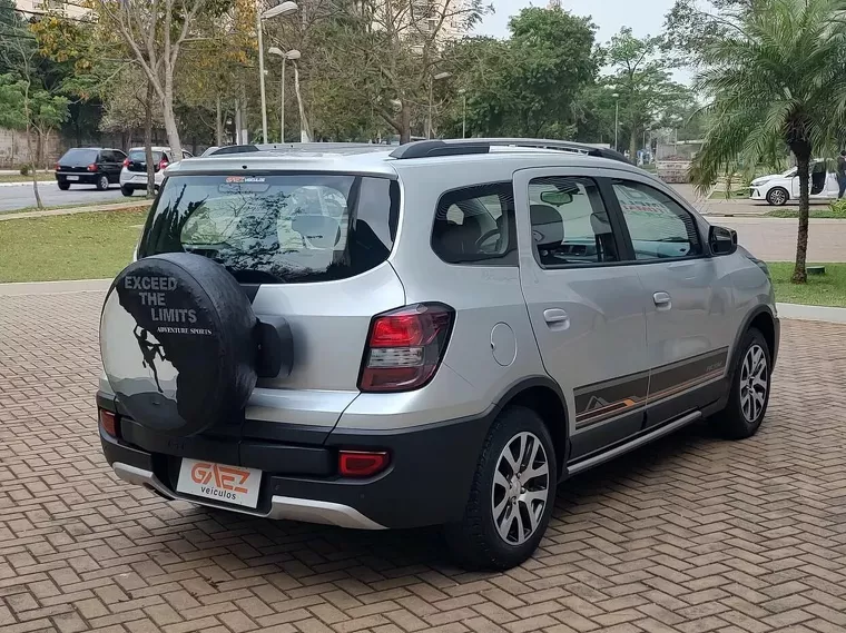 Chevrolet Spin Prata 18