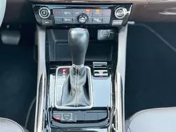 Jeep Commander