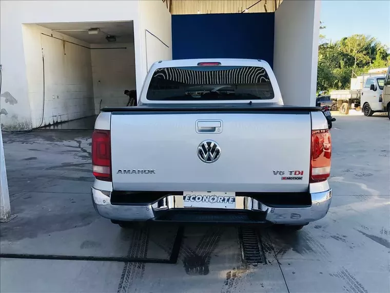 Volkswagen Amarok Prata 12