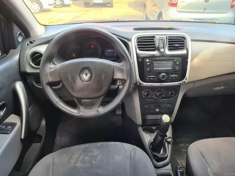 Renault Logan Preto 14