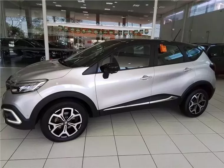 Renault Captur Prata 4