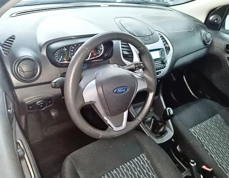 Ford KA Branco 10