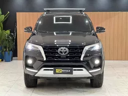 Toyota Hilux SW4