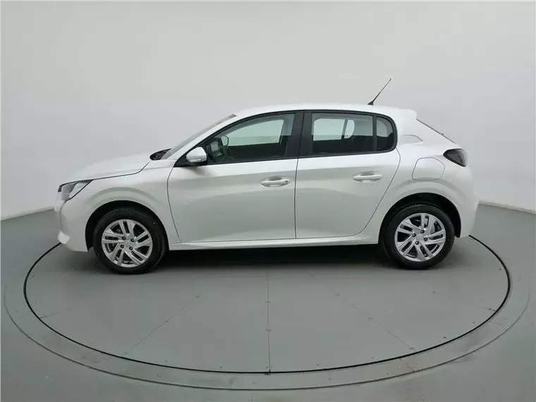 Peugeot 208 Branco 10