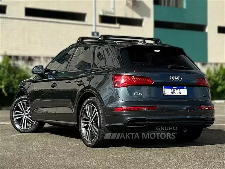 Audi Q5 Cinza 6