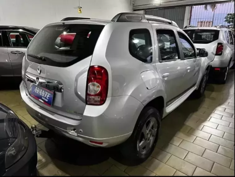 Renault Duster Prata 9