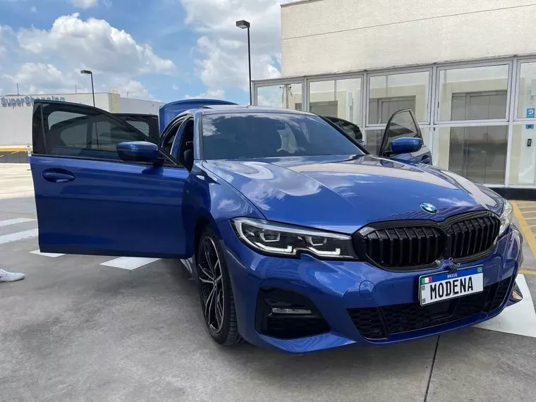 BMW 320i Azul 19