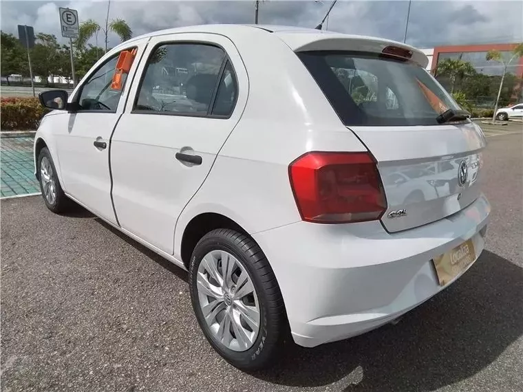 Volkswagen Gol Branco 9