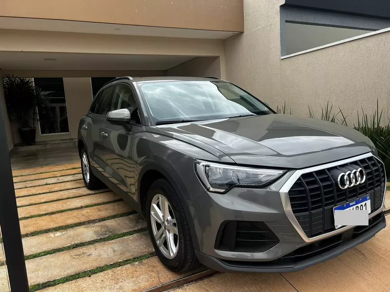 Audi Q3 Cinza 1