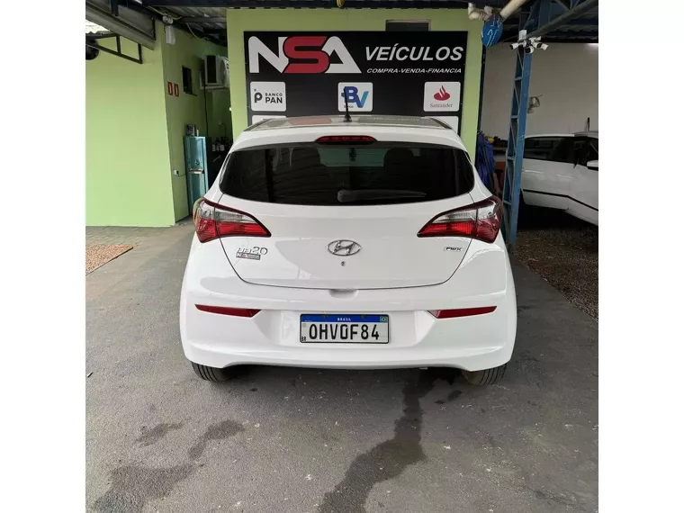 Hyundai HB20 Branco 4