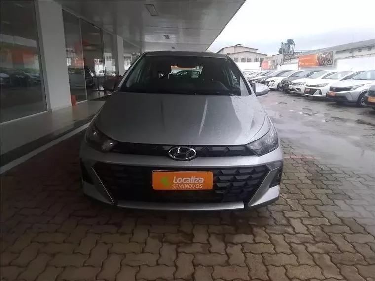 Hyundai HB20 Prata 13