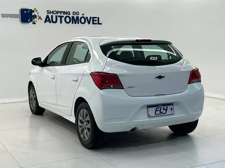 Chevrolet Joy Branco 14