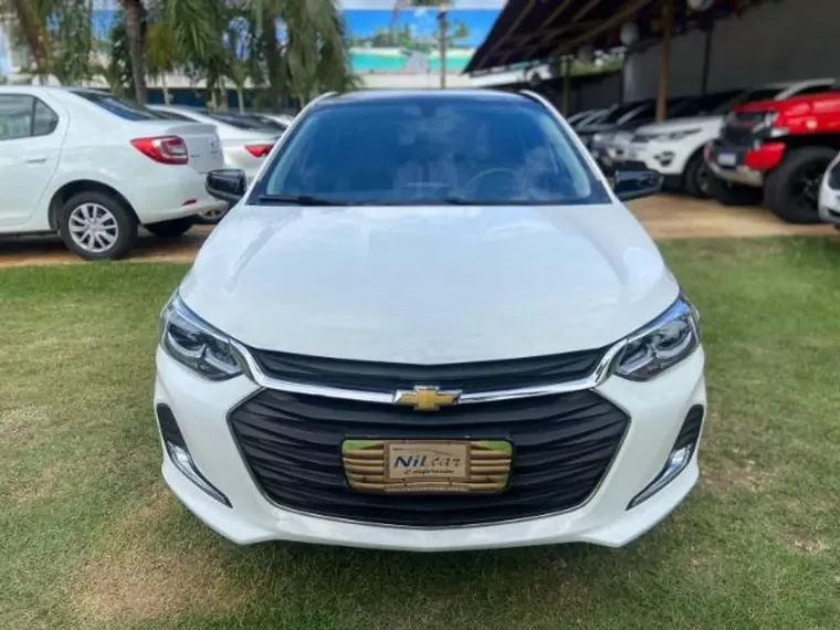 Chevrolet Onix Branco 8