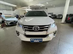 Toyota Hilux SW4