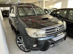 Toyota Hilux SW4