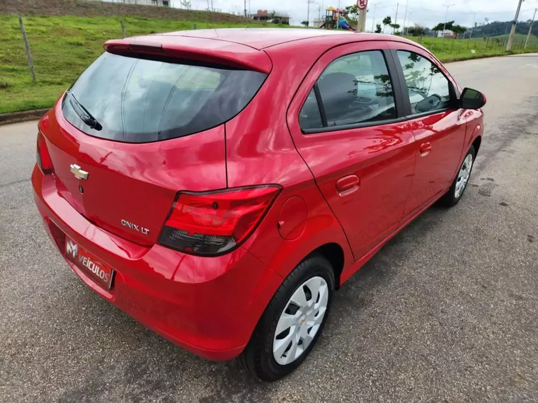 Chevrolet Onix Vermelho 10