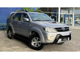 Toyota Hilux SW4