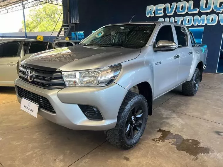 Toyota Hilux Prata 8