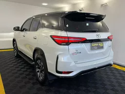 Toyota Hilux SW4