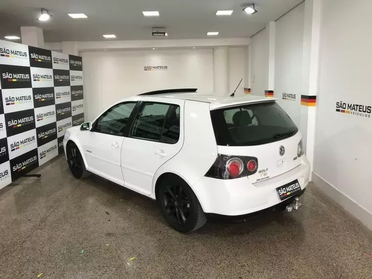 Volkswagen Golf Branco 1