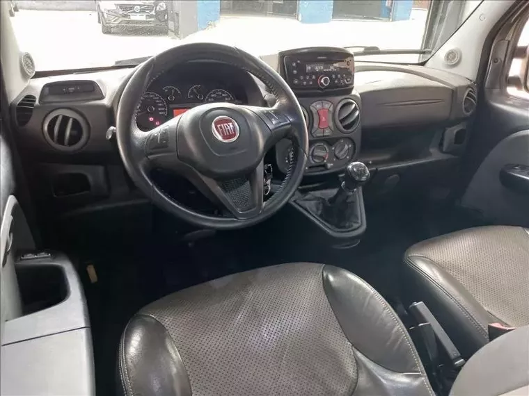 Fiat Doblò Cinza 6