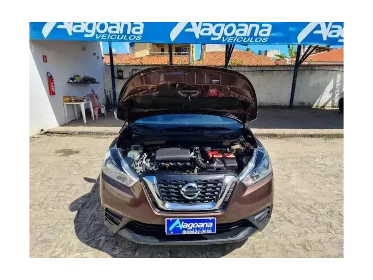 Nissan Kicks Marrom 1