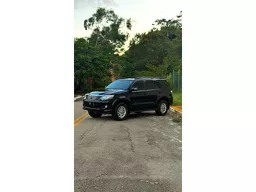 Toyota Hilux SW4