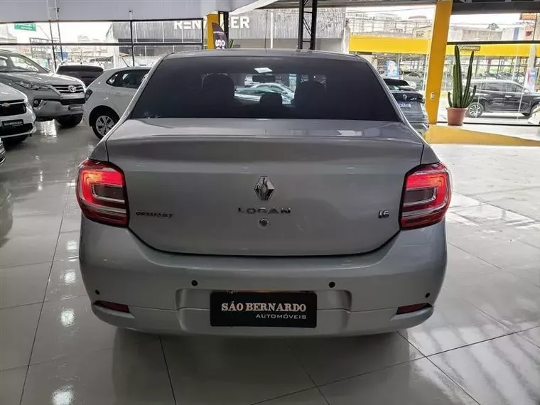 Renault Logan Prata 9