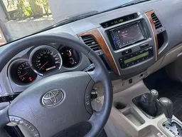 Toyota Hilux SW4