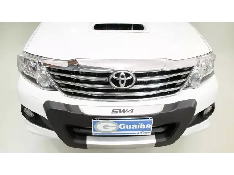 Toyota Hilux SW4 Branco 10