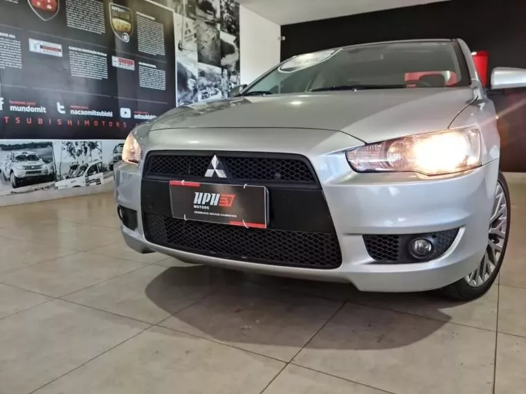 Mitsubishi Lancer Prata 10