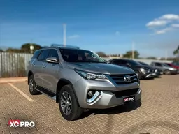 Toyota Hilux SW4